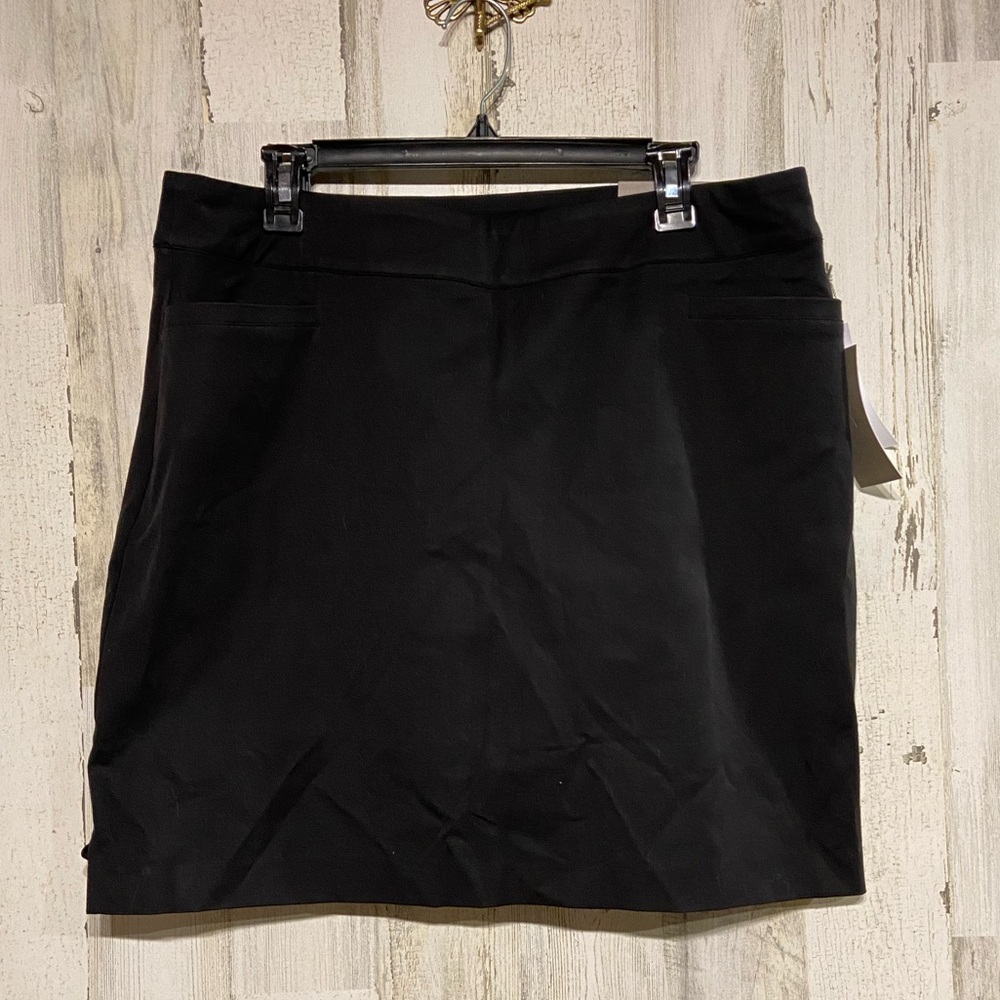 NWT Soft Surroundings Black Pull On Straight Skorts Large - Picture 3 of 11
